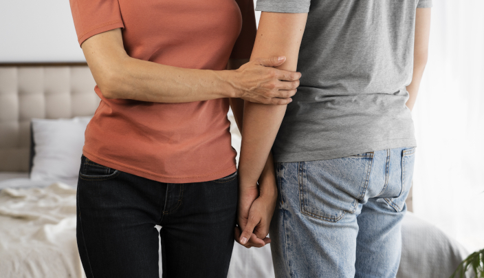 Gli effetti delle terapie oncologiche sulla vita intima sono più comuni di quanto si pensi. Parlarne con medici e specialisti è il primo passo per ritrovare equilibrio e serenità.